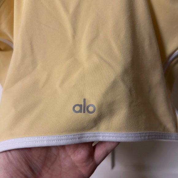 ALO Airbrush Streamlined Bra Tank - Picture 4 of 5